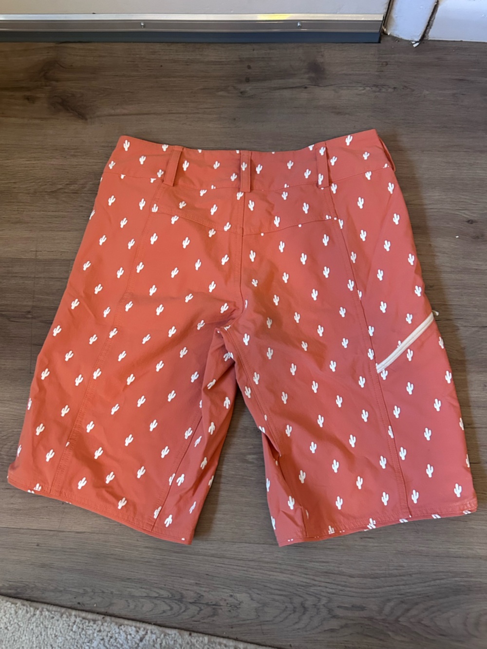 Wild Rye Shorts - Picture 2 of 4